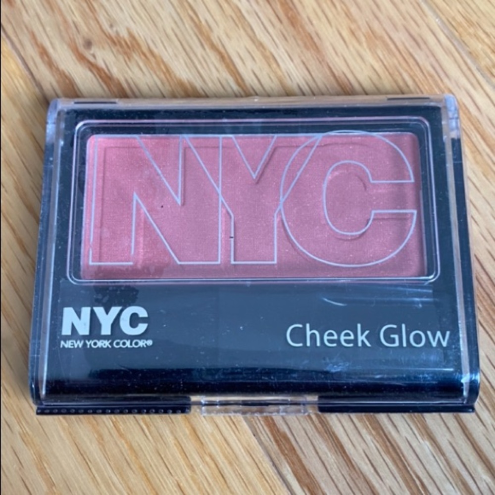 NEW NYC, LA colors, & Maybelline Cosmetics Bundle - Picture 3 of 5